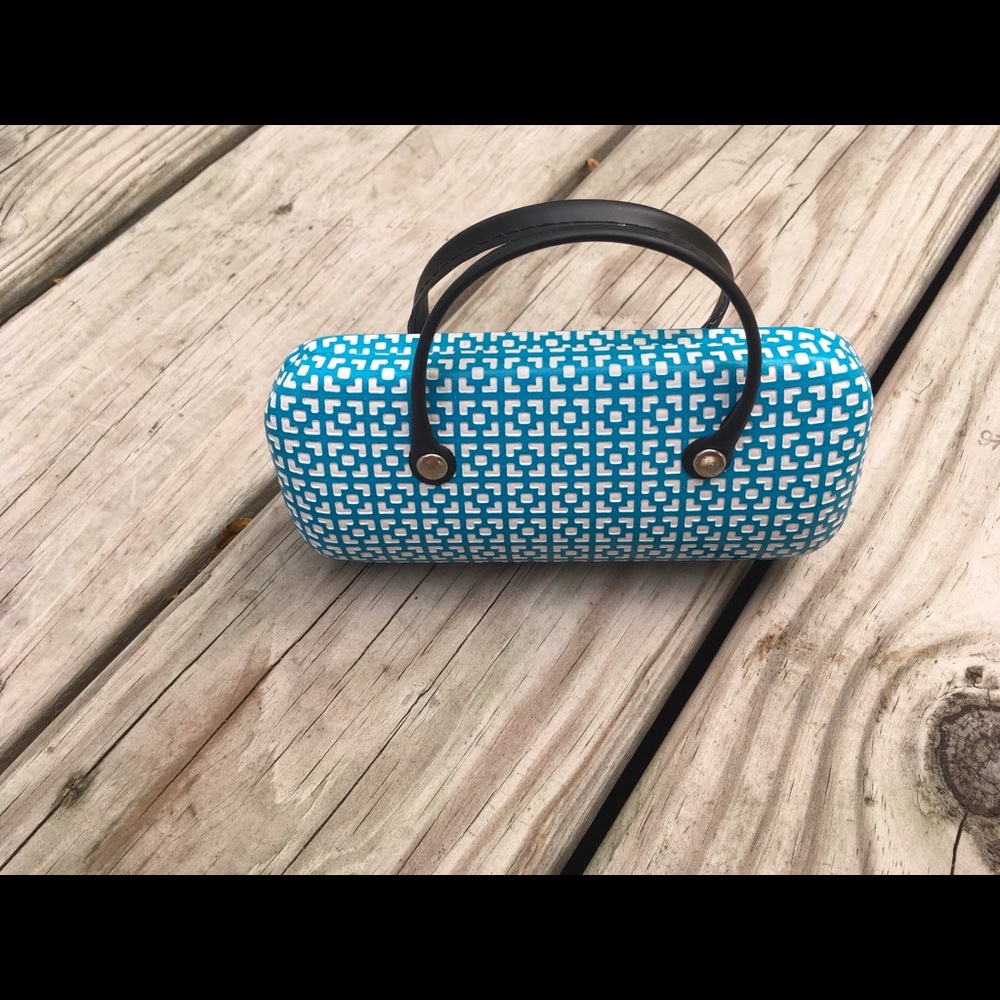 Eyeglass case /purse style